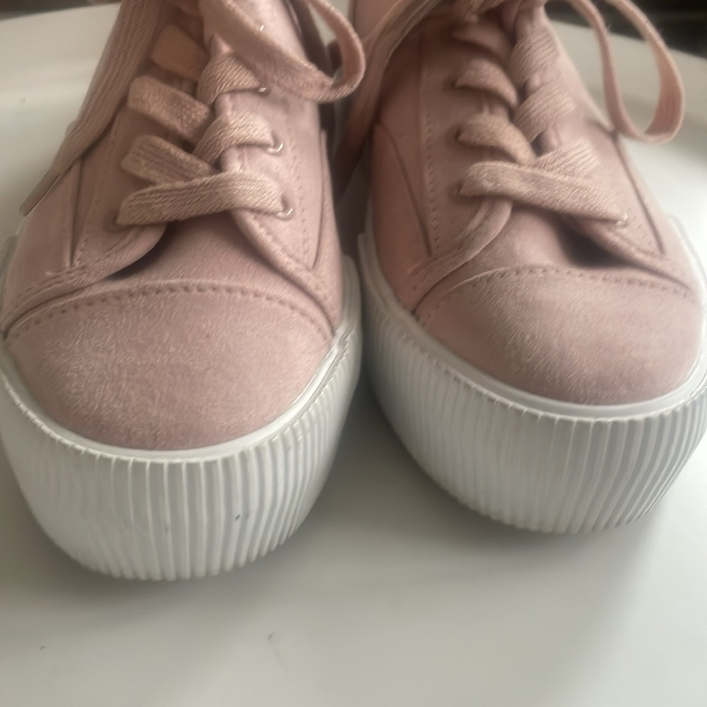 H &M by Divided NWOT Platform Sneakers - Picture 9 of 17